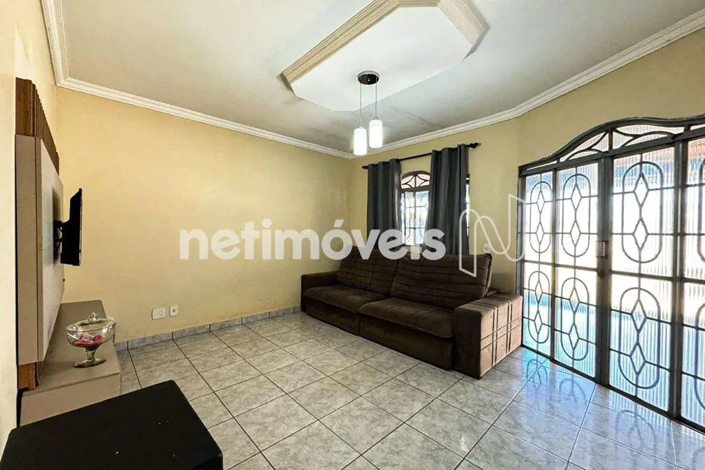 Excelente Oportunidade: Casa em Lote Comercial/Residencial na Rua 10, Vicente Pi...