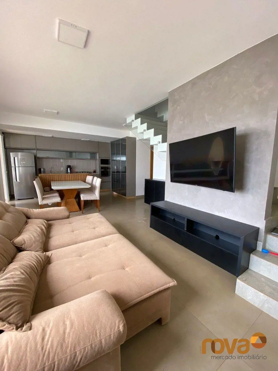 Sobrado a venda 181m² área construída e 274m² de área do terreno, com 3 suítes p...