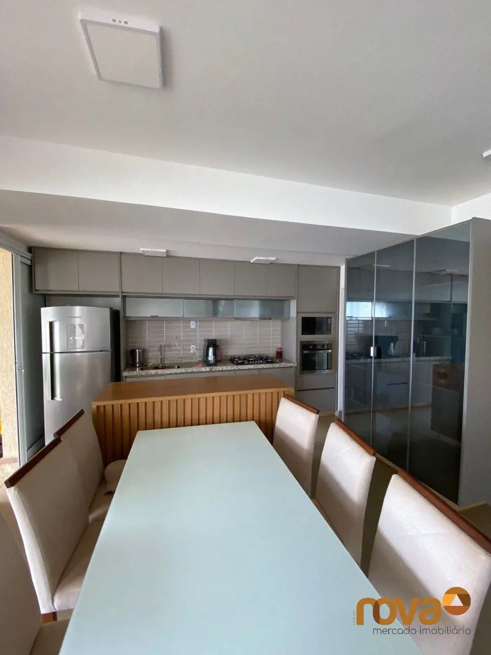 Sobrado a venda 181m² área construída e 274m² de área do terreno, com 3 suítes p...