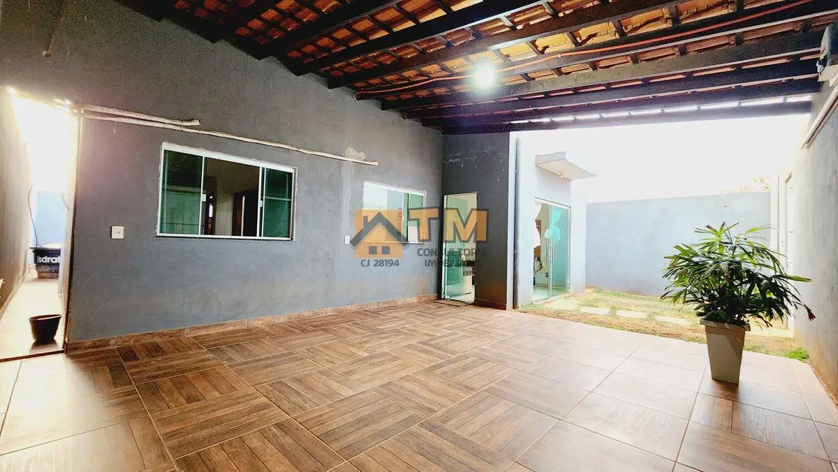 TM CONSULTORIA IMOBILIÁRIAVENDE;MARAVILHOSA CASA TODA NA LAJE, COM ESTRUTURA PAR...