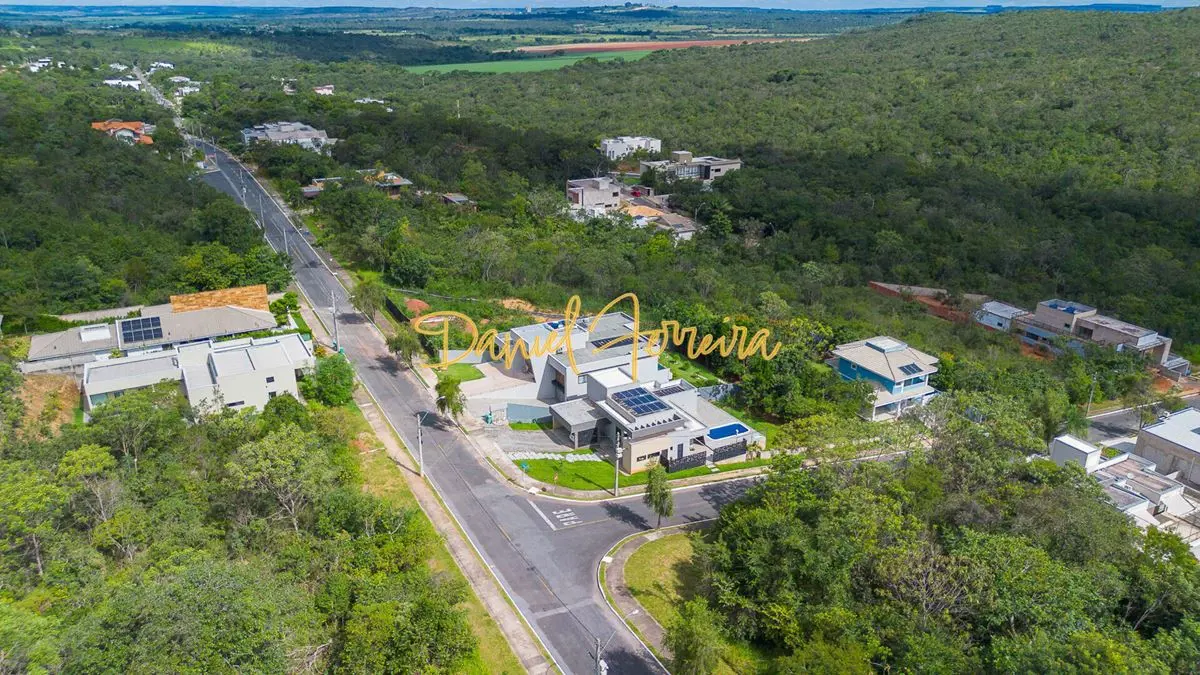 Lote à venda no Condomínio Santa Monica - Seu refúgio de qualidade de vida e con...