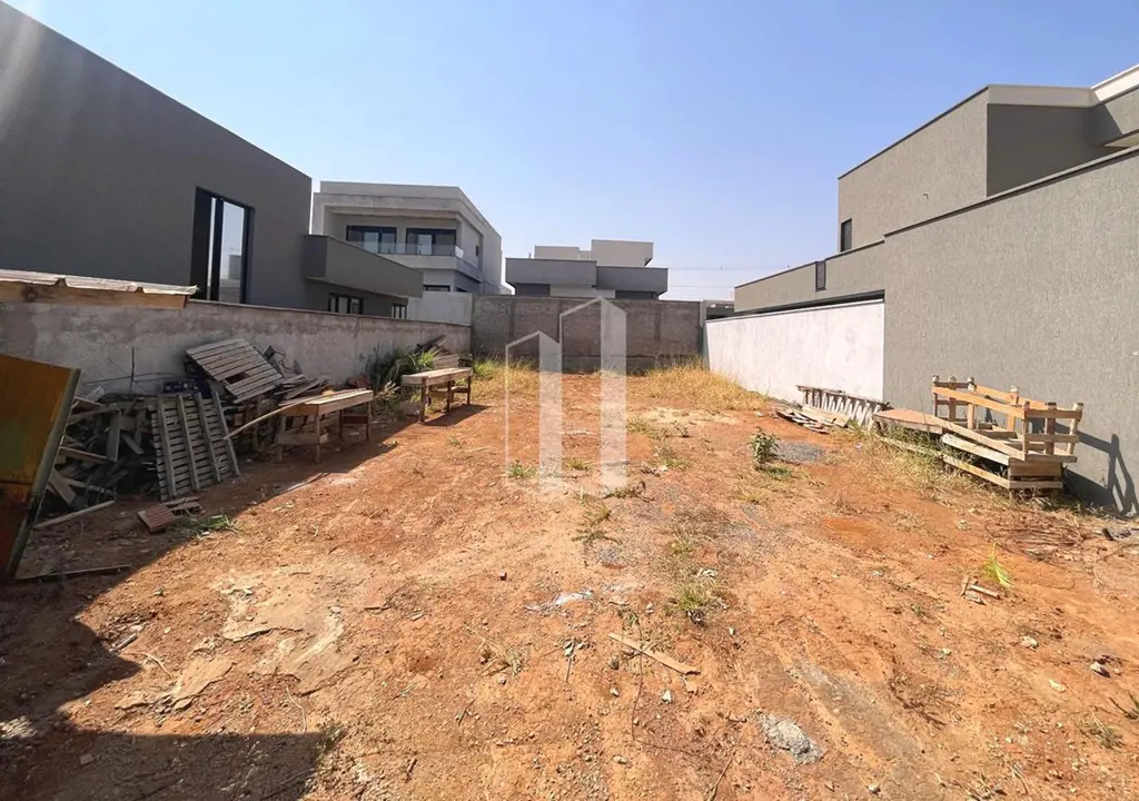  Imagine viver em um lote que reflete seus sonhos e desejos mais profundos. Este...