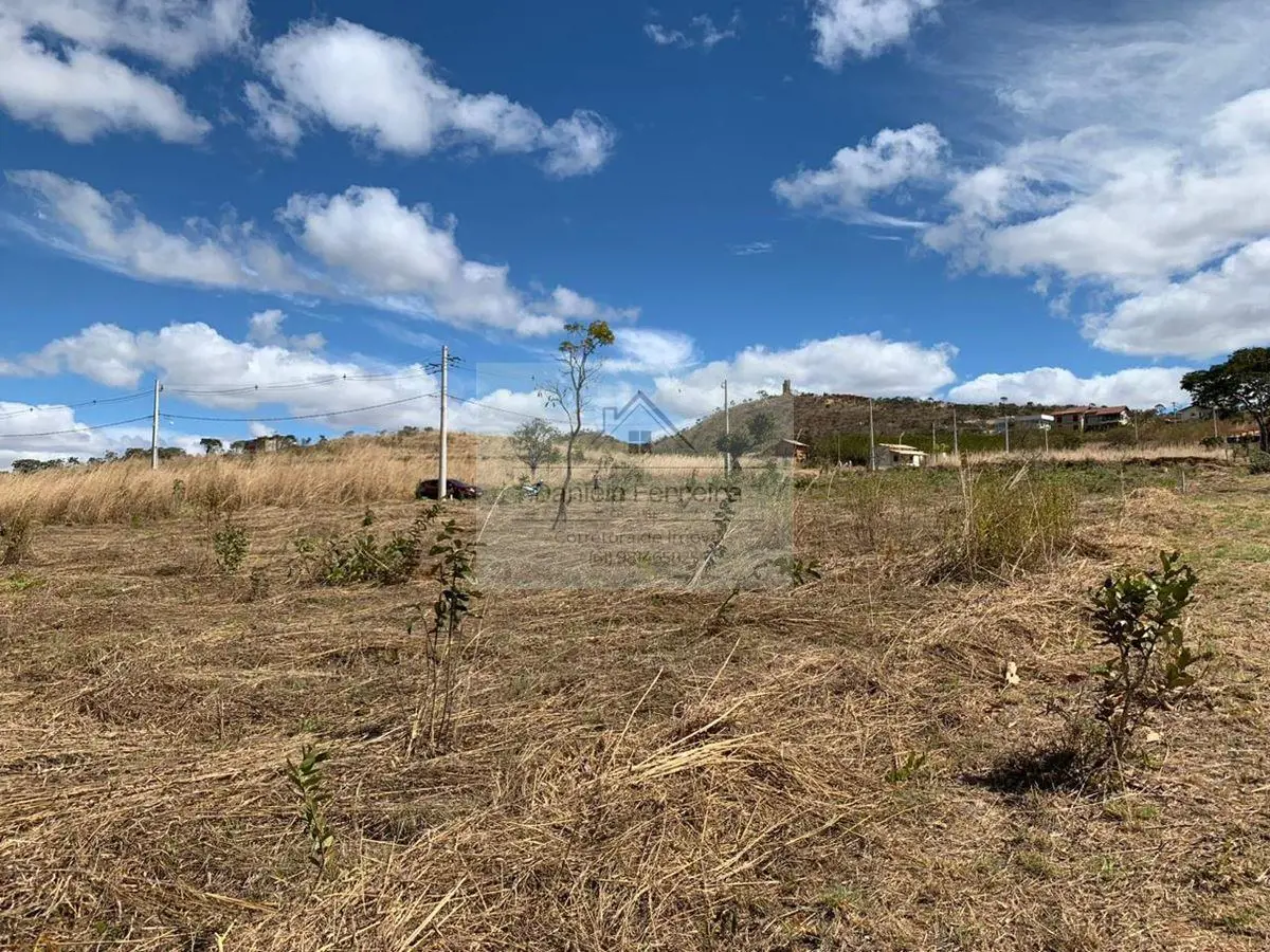 Vendo dois ótimos terrenos no Condomínio Horizontal Residencial Vale Azul em Alt...
