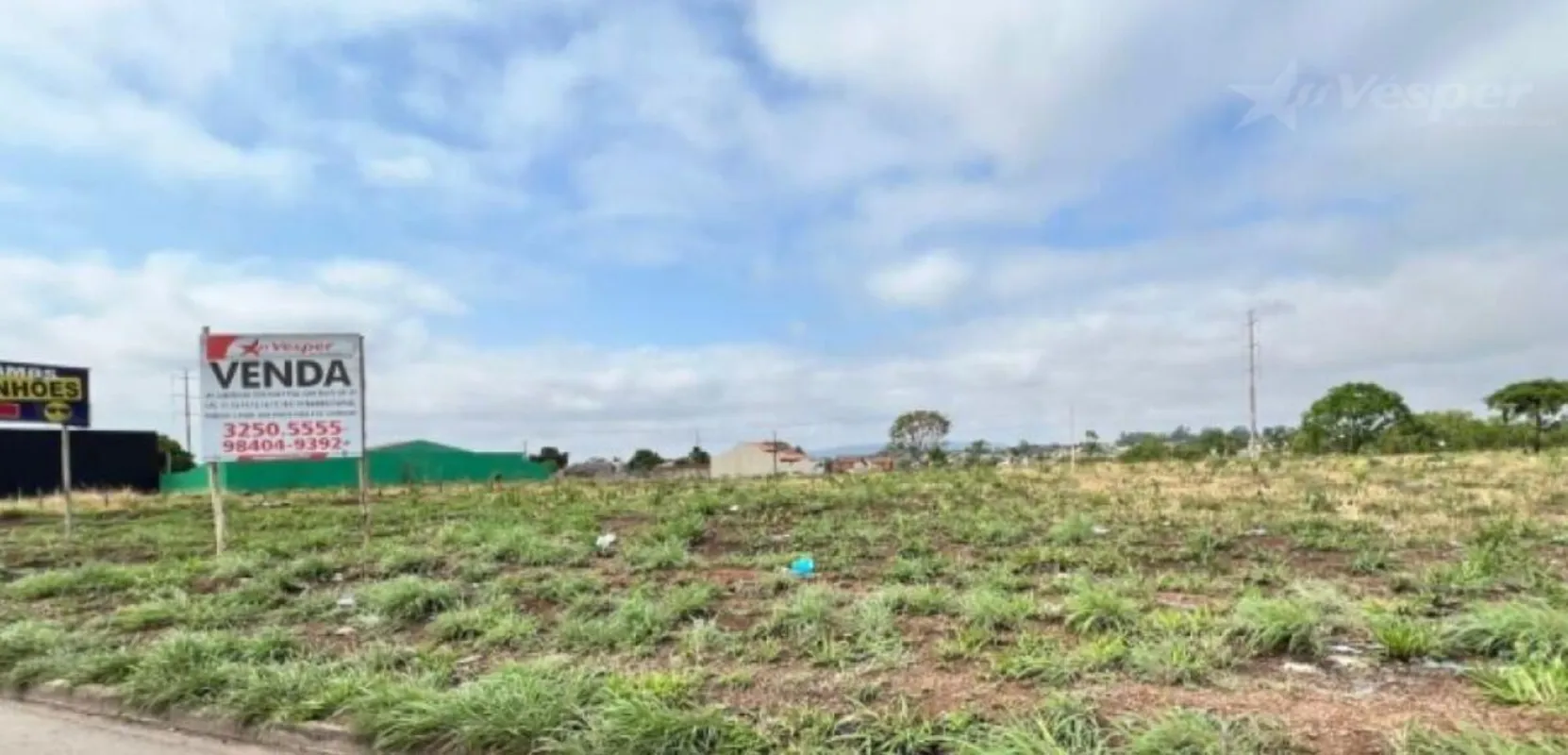 Excepcional Área com 3.928,00m² de frente para a Av. Liberdade, composta por 8 l...