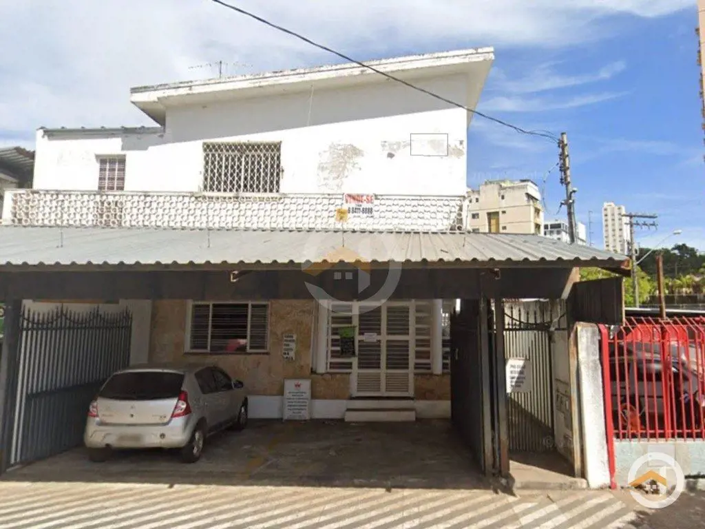 Casa Comercial no Centro de Goiânia Dois Lotes com Dois Sobrados Funciona um loj...