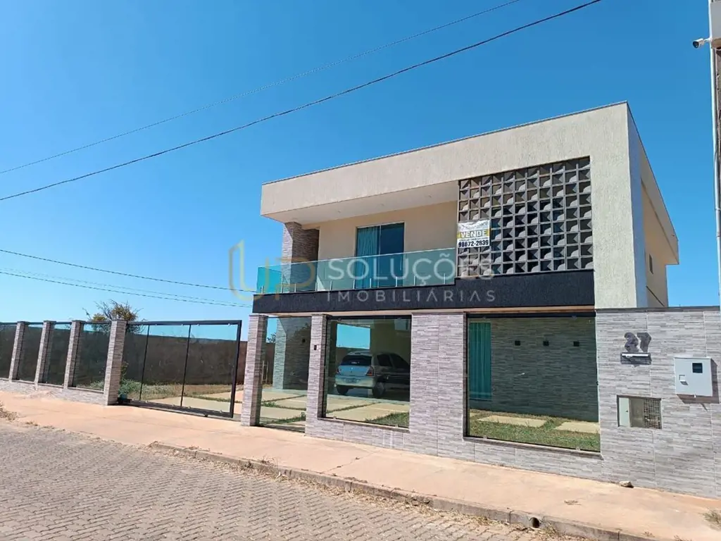 4 Quartos | 2 Vagas | 3 Suítes | Área Gourmet | Terreno: 678m² | Construção: 360...