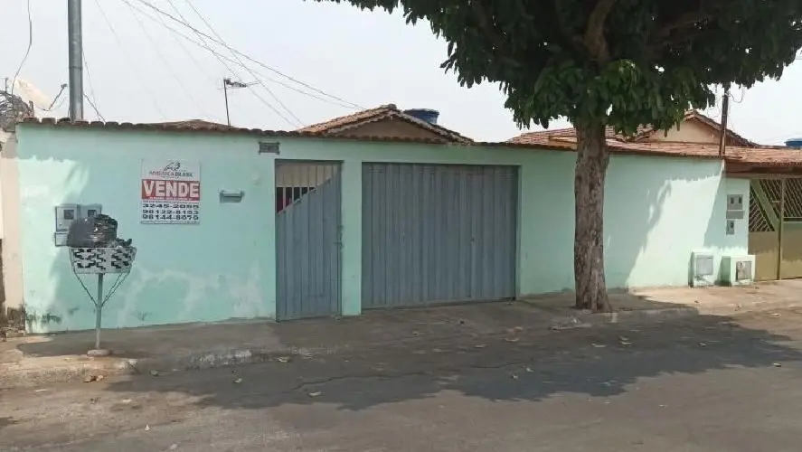 Baixamos o preço. Somente venda à vista. O comprador pode aproveitar as 02 casas...