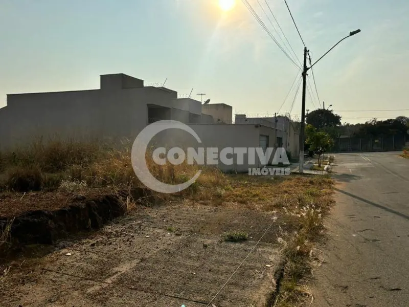  Comentários do corretor: Excelente terreno com 420m², localizado no setor Faiça...