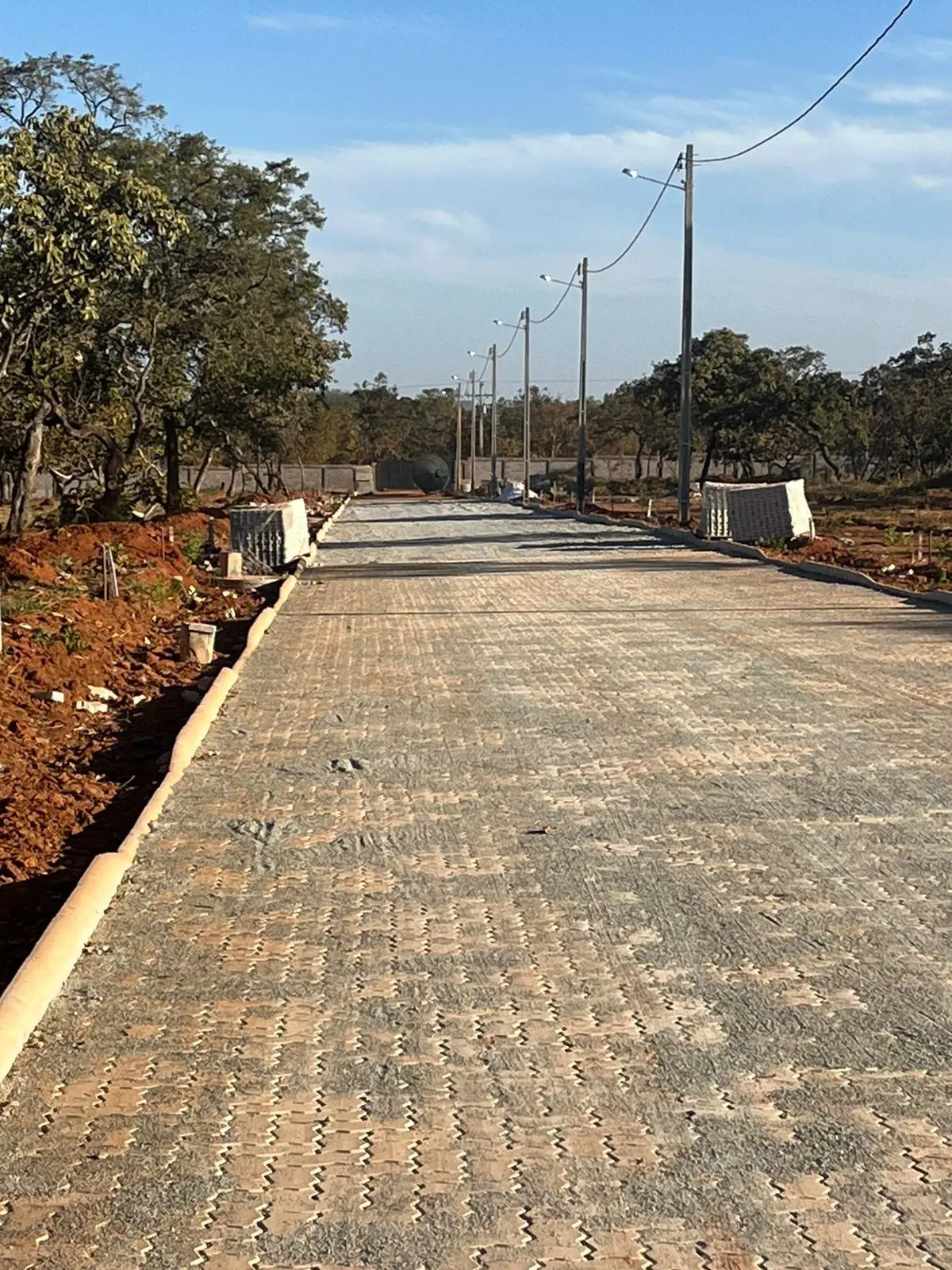 A GCASTRO IMÓVEIS vendo ótimo lote ATENÇÃO todo acesso com asfalto condomínio fe...