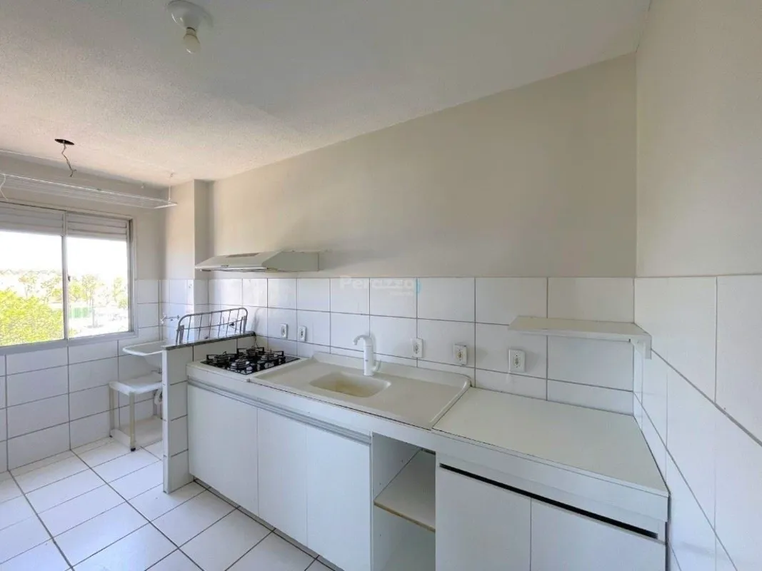 Ótimo Apartamento localizado no Jardins Mangueiral na QC 12 por R$2.100,00. TAXA...