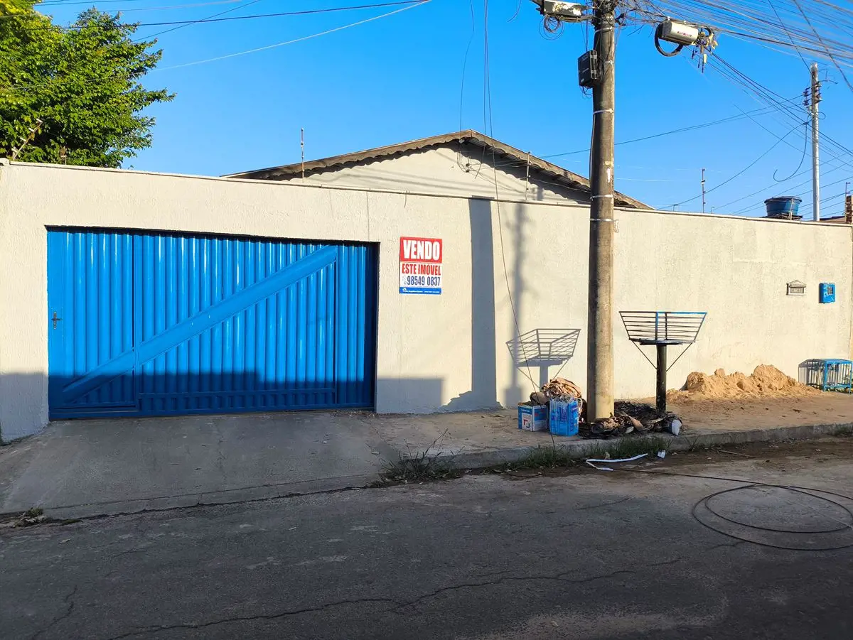 *EXCELENTE OPORTUNIDADE DE NEGÓCIO NA CHÁCARA DO GOVERNADOR* Casa aconchegante e...