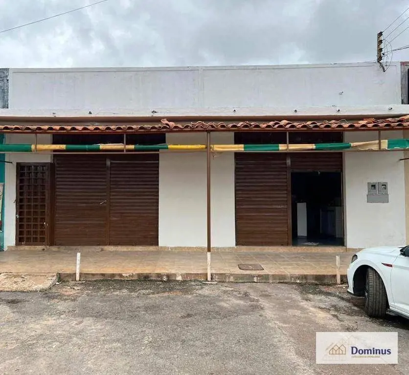 Excelente loja com 225m², 02 banheiros, estacionamento e acesso fácil para clien...