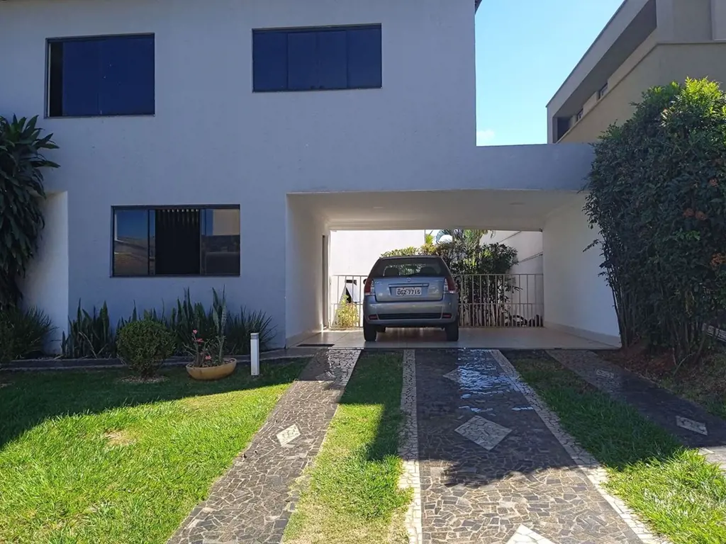 Conheça este espetacular sobrado de alto padrão à venda no bairro Jardins Madri ...