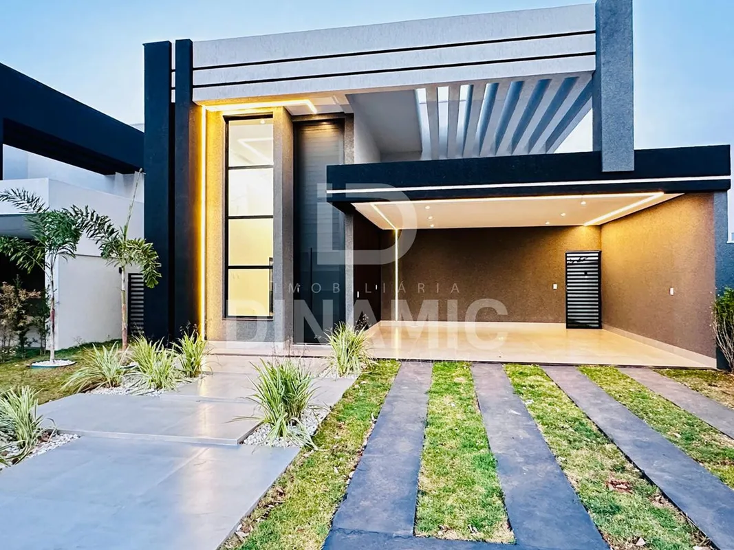 (ID 1) Casa no Condomínio Terras Alphas Residencial 1, Senador Canedo.- Fachada:...
