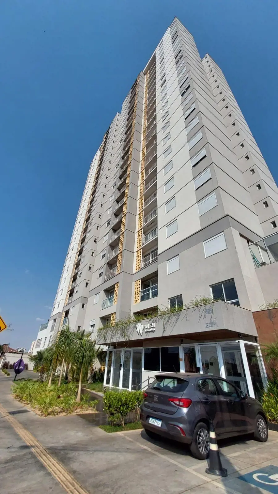 Localizado no bairro Setor Coimbra em Goiânia-GO, este belíssimo apartamento de ...