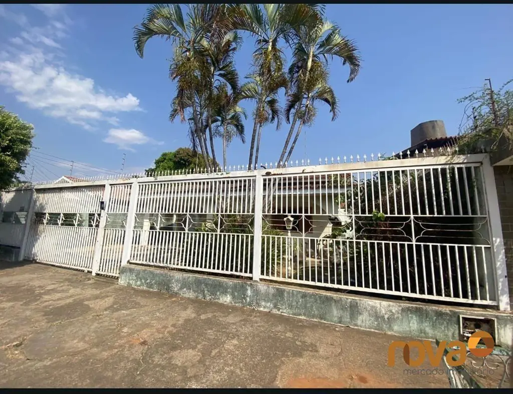 Casa com 4 quartos sendo 4 suite no Bueno, Sala para 3 ambientes, Cozinha espaço...