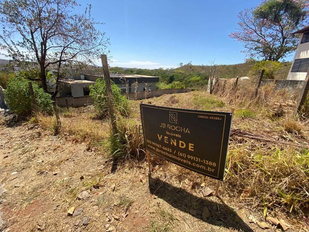 JB ROCHA IMOVEIS VENDE Terreno no condomínio Ouro Vermelho II já regularizado,em...