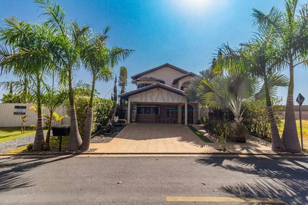 Casa de Alto Padrão com 4 Quartos, 1 Suíte Master, Hidromassagem, DCE e 2 Vagas ...