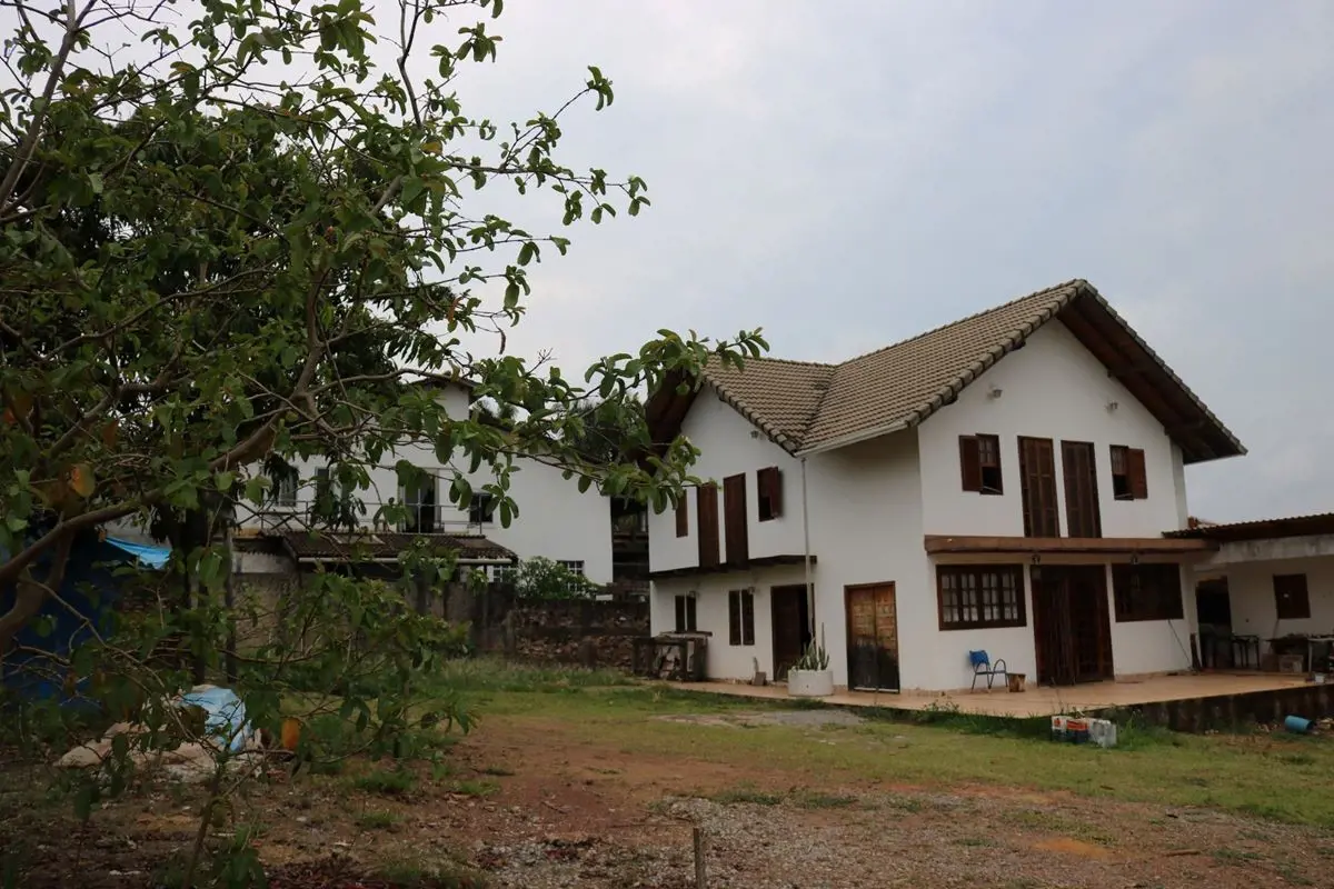 Condomínio Prive Lago Norte I Quadra I, lote com 2.500m2, murado, casa com 3 qua...