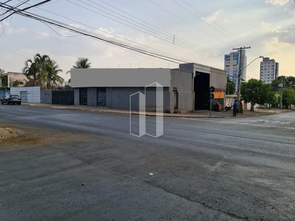 Galpão comercial  + 03 salas comerciais, com  área total construída de 321,00 m²...