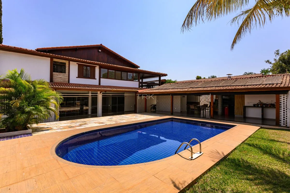 Casa com 5 quartos, sendo 3 suítes, para locação na SHIS QI 5, Lago Sul - Brasíl...