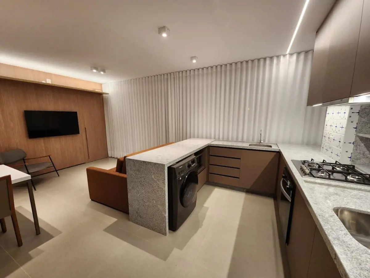 CLNW 8/9 Bloco D, Topázio, 2 quartos, 1 vaga, canto, vista livre, reformado e mo...