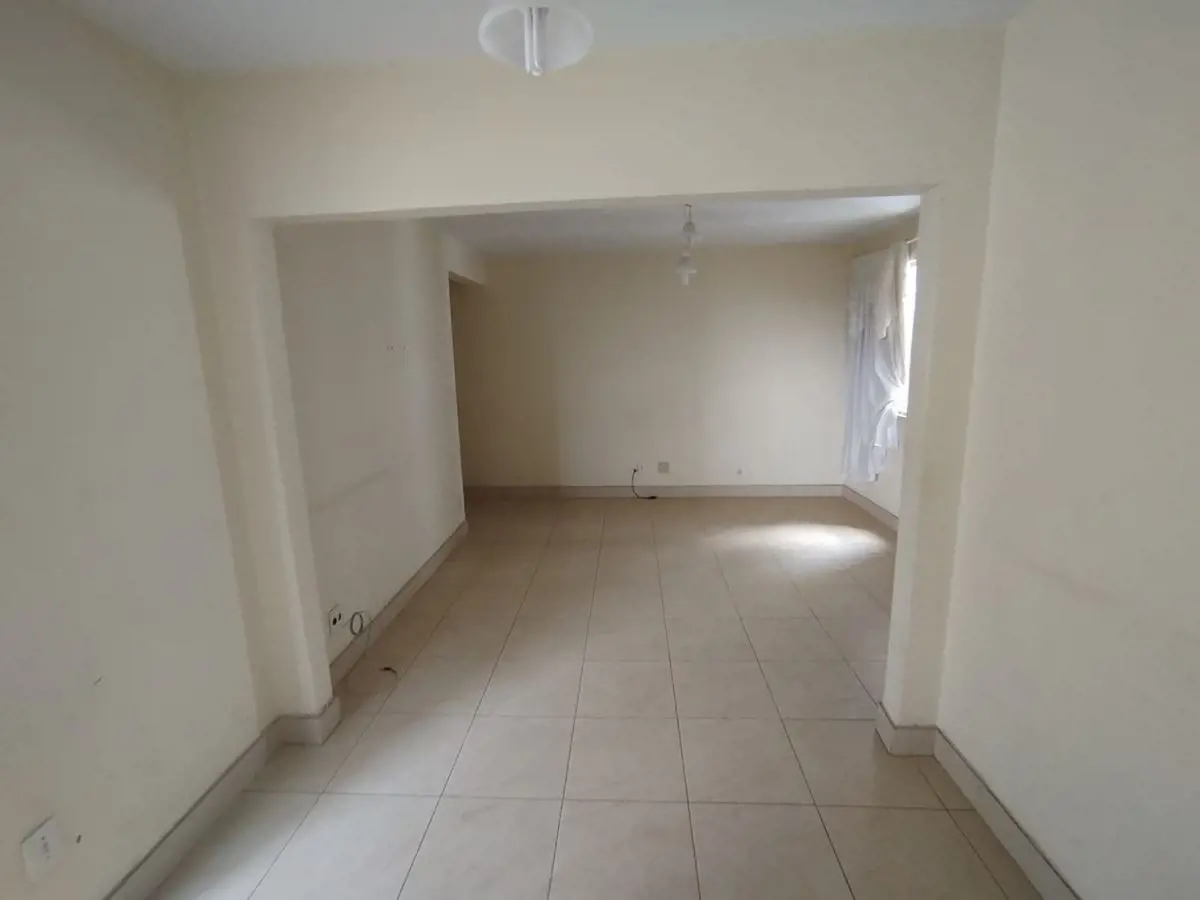 Apartamento 6 andar, com 2 quartos, mais 1 reversível(copa), banheiro social, sa...