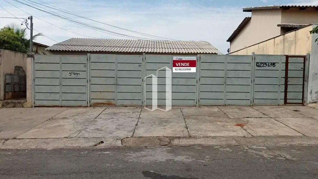 Venda de lote com 5 casas todas com garagem em Parque Amazônia, Goiânia Terreno ...