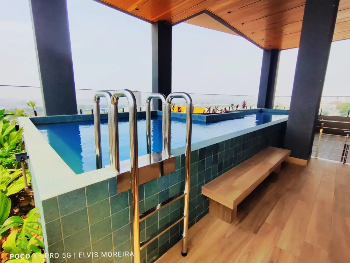 ALUGO APARTAMENTO (STUDIO/FLAT) DE LUXO, 1 QUARTO SENDO SÚITE, EM FRENTE A UNIEV...