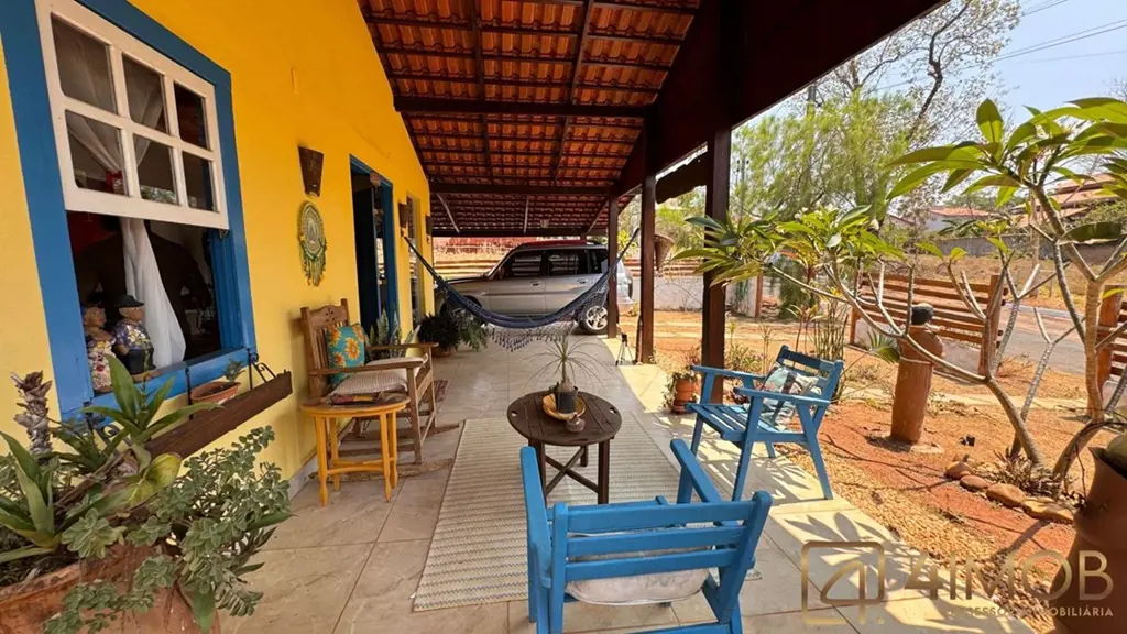 CASA RÚSTICA EM CONDOMÍNIO DE ALTO PADRÃO EM PIRENÓPOLIS Viva o charme e o confo...