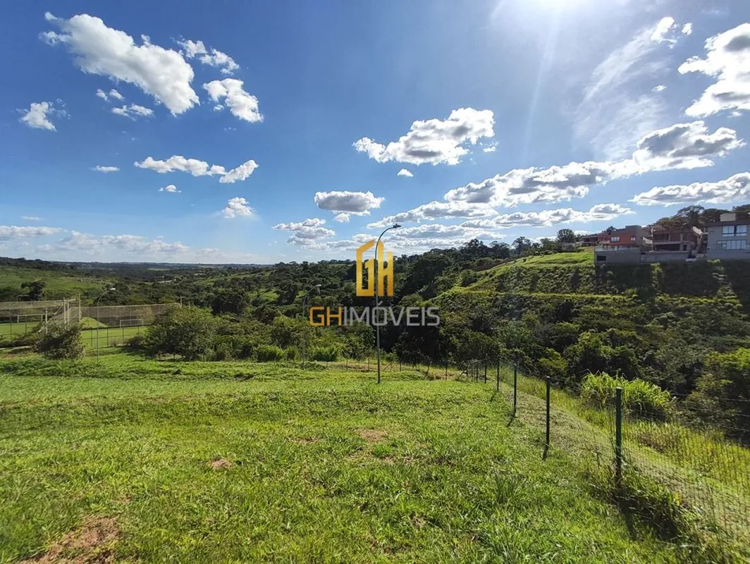 TE0049Lote no condomínio Jardins Bolonha:- Área com 360m², 14,40m x 25m;- Lote e...