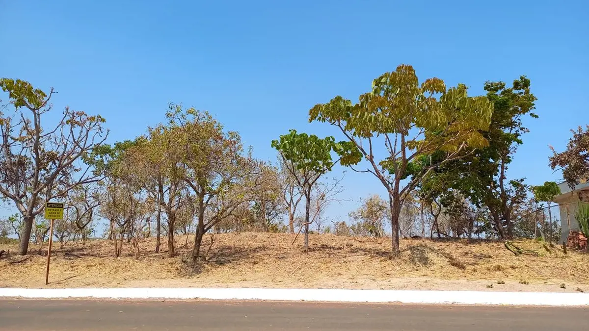 Solar Da Serra Quadra O-15 Lote 7 com 2.961m²Excelente lote com cerca de 2.961m²...