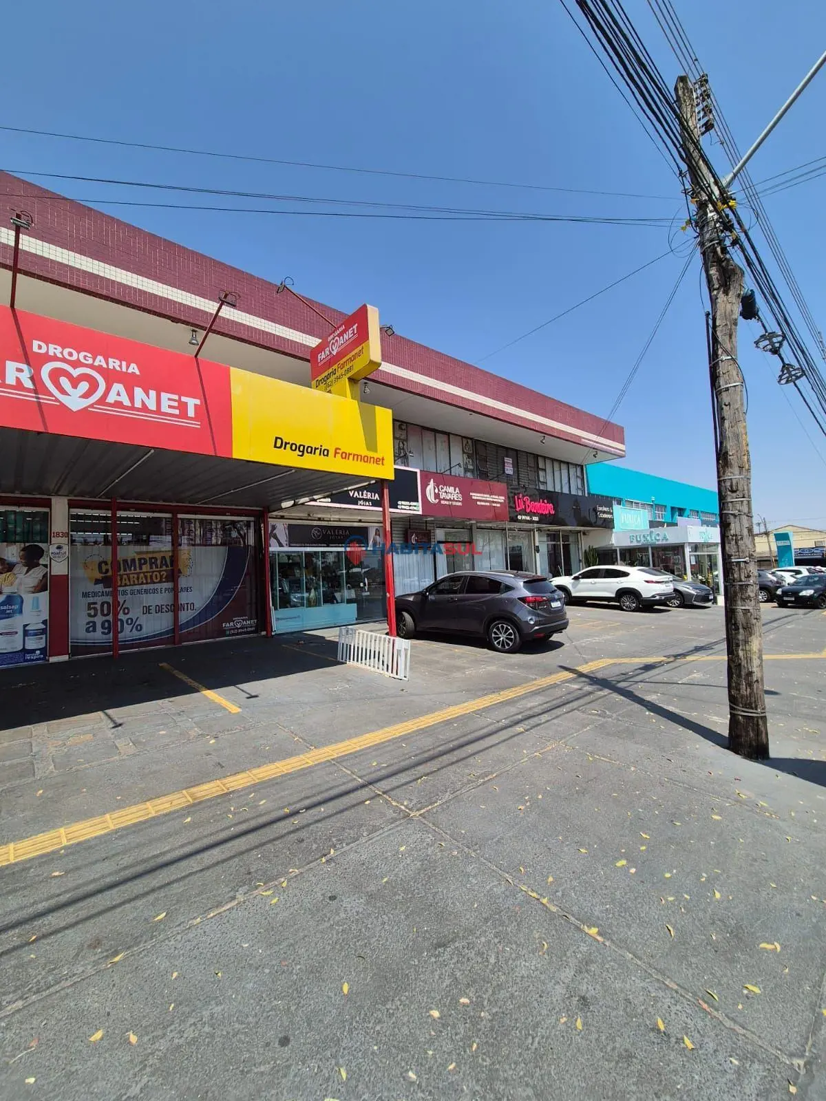 TIPO SOBRELOJA01 Quarto; Cozinha Integrada; Banheiro. Ótima localização, na Aven...