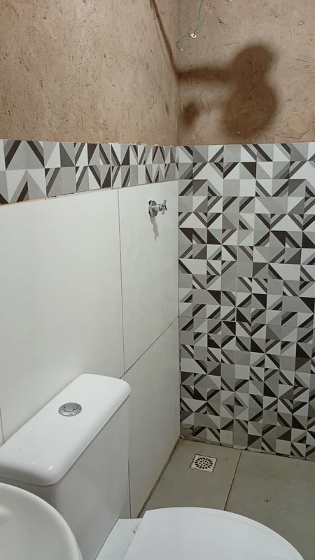 A GCASTRO IMÓVEIS ALUGA !!!Condomínio Avalon Casa contém :4 quartos Sendo uma su...