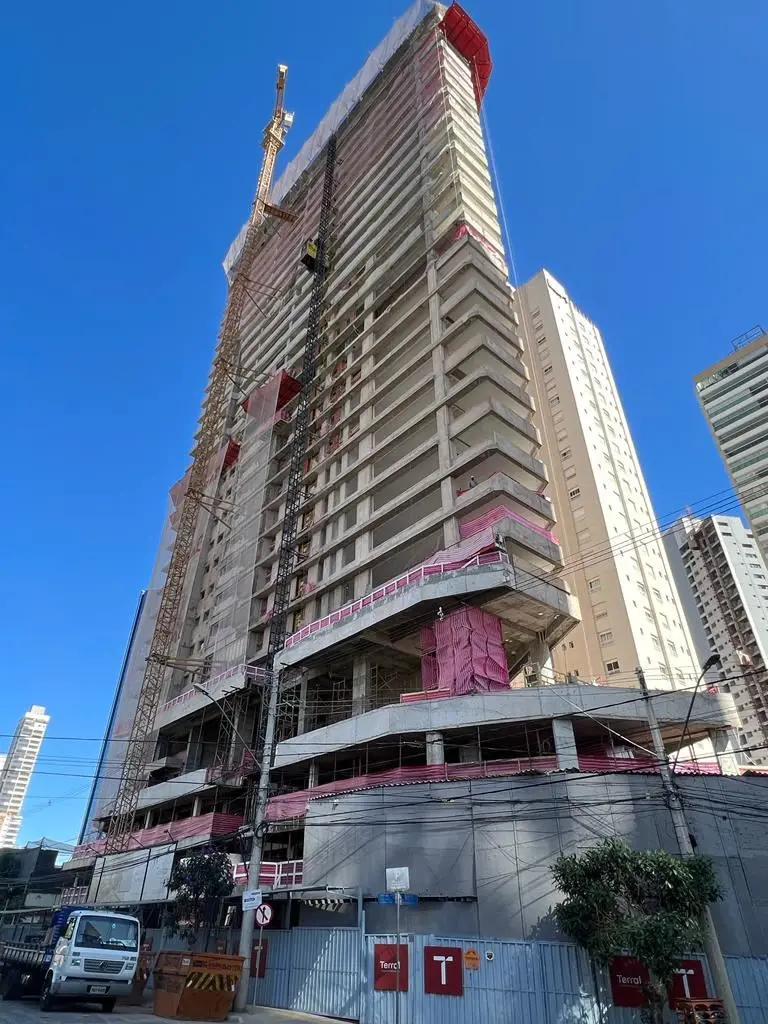 Apartamento alto padrão no setor Bueno T-13 com 3 suites sendo uma master com 2 ...