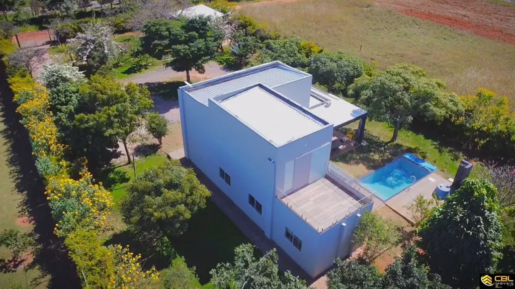 Se você sempre sonhou em viver em um lugar tranquilo, rodeado pela natureza e co...