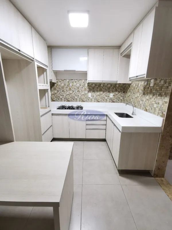 IMOBILIÁRIA RIOS ALUGA EXCELENTE APARTAMENTO COM 02 QUARTOS DE FRENTE, COM 01 SU...
