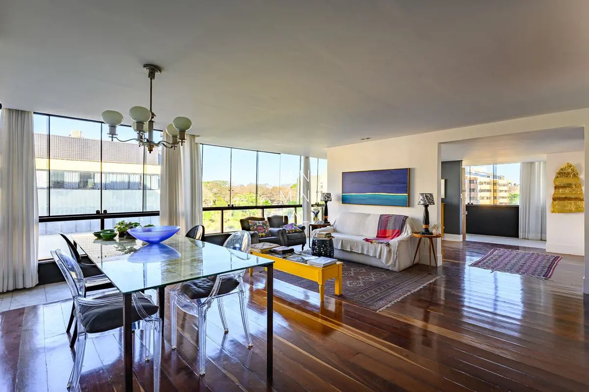 SQN 211 | COBERTURA | VISTA LIVRE | NASCENTE1) Área Privativa: 210 m²2) Maravilh...