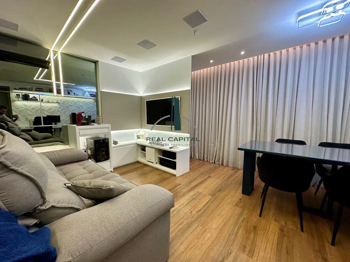 ESPECIFICAÇÕES DO APARTAMENTOINFORMAÇÕES GERAIS:- Apartamento projetado pela emp...