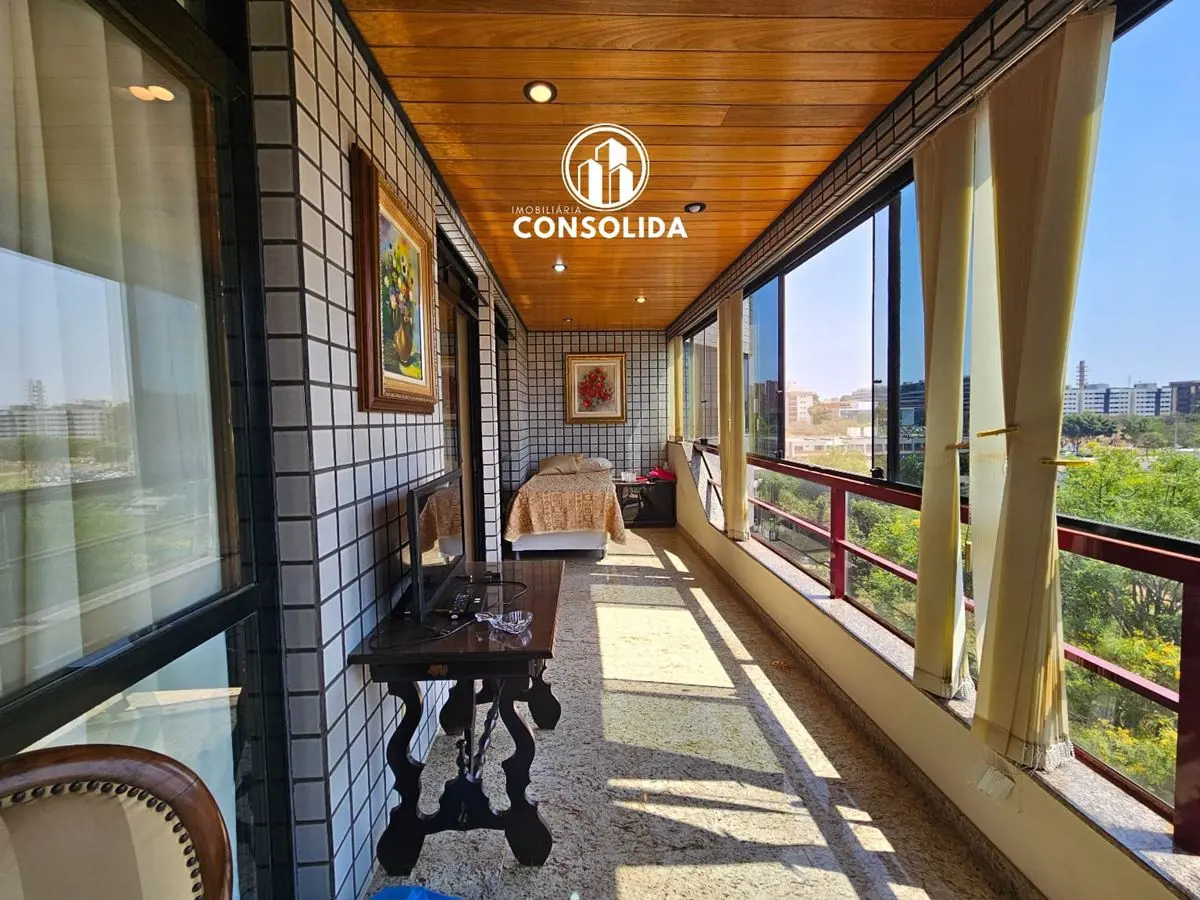  Apartamento de canto no Edifício Resiencial Parthenon. Salão c/2 ambientes, var...