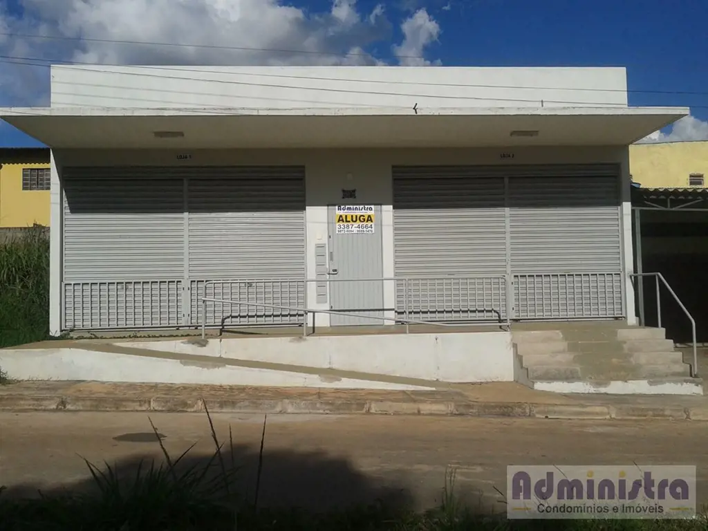 Ótima loja com 75m², equipada com copa e banheiro. Localização estratégica, com ...