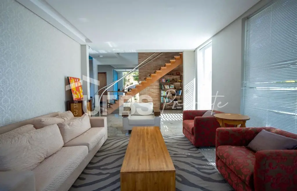 COD U-0005069 - Casa no Aldeia do Vale com 1250m² de lote com 469m² de puro bom ...