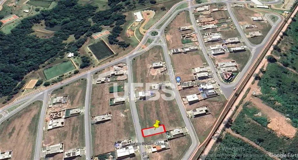 COD U-0012694 - Excelente oportunidade. Terreno com 300m² medindo 12 metros de f...