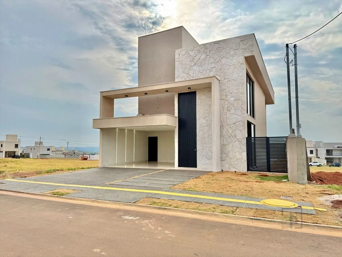 Sobrado com 4 suítes a vendaCondomínio Jardins Parma Imóvel novo, projeto modern...