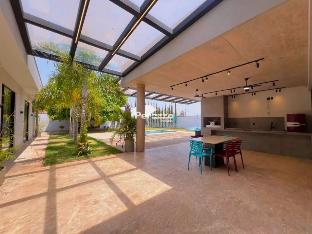 Belíssima Casa de Alto Padrão no Condomínio Santa Bárbara - Jardim BotânicoPor R...