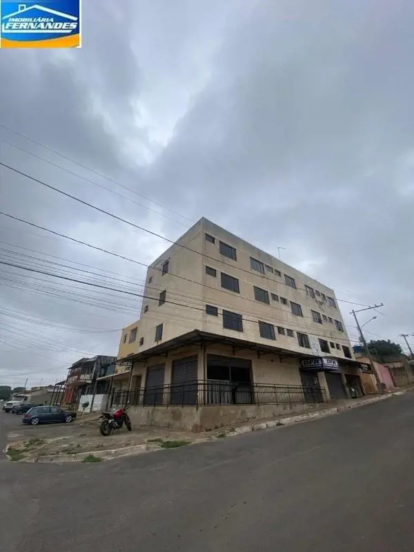 IMOBILIÁRIA FERNANDES vende prédio na Quadra 06 do Setor Leste, o mesmo possui 1...