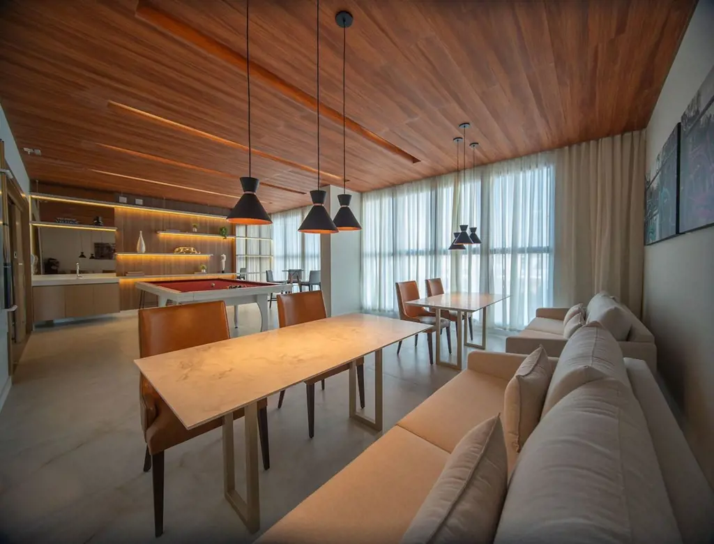 Trata-se de uma linda cobertura de alto padrão com 530m2, possuindo 4 suítes, se...