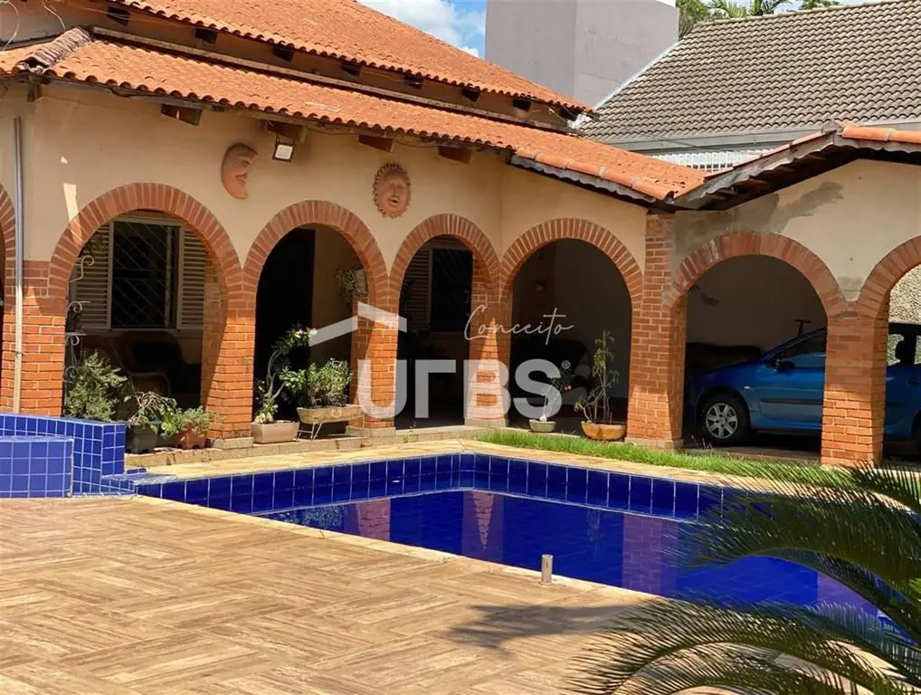 COD U-0012131 - Sobrado a venda com 5 quartos sendo 4 suites, esta no Projeto CU...