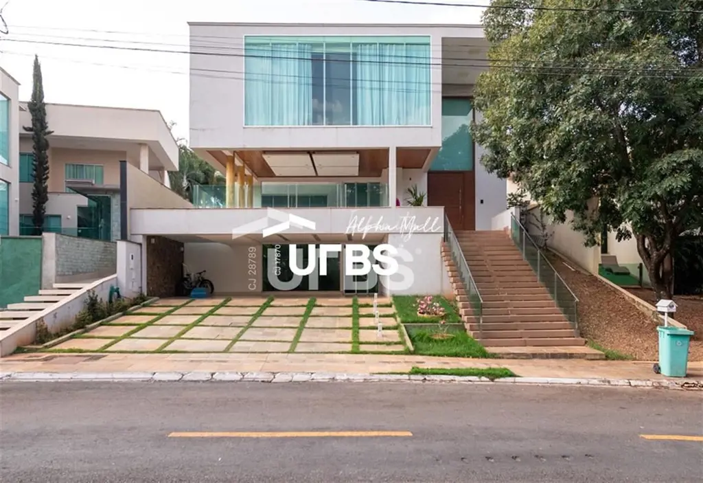 COD U-0009767 - Magnífico Sobrado no Condomínio do lago - Luxuoso e Espaçoso!Des...