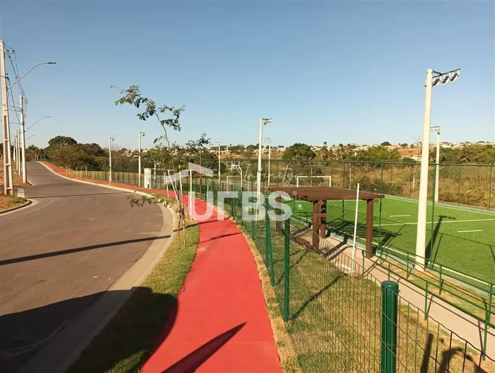COD U-0010858 - Jardins Versalhes Construtora FGRLote de 235,20m²frente 9,60mfun...
